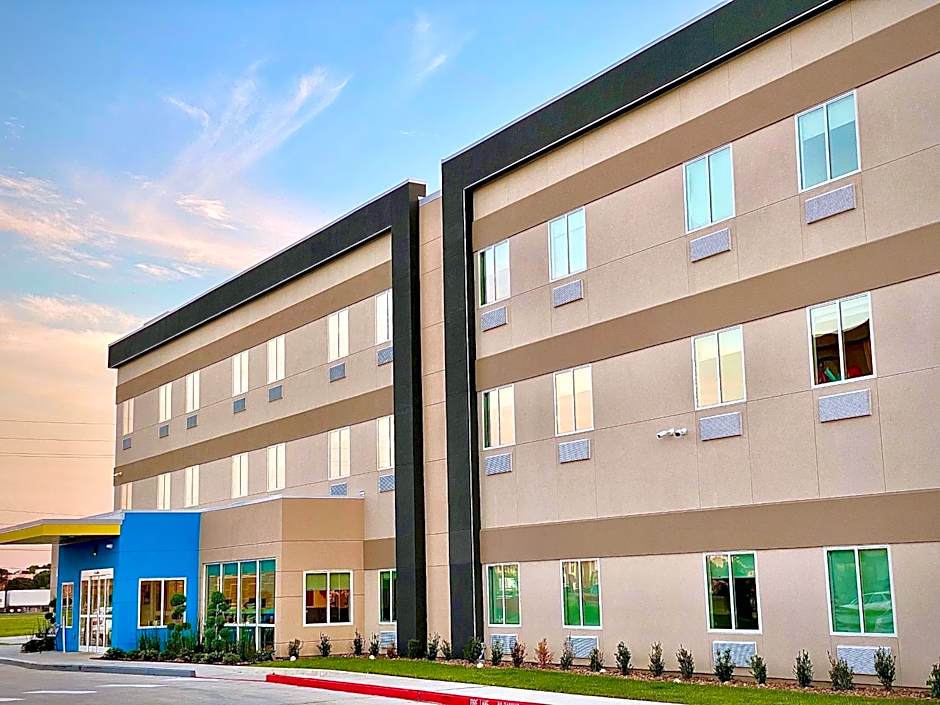 Days Inn by Wyndham Beaumont West I-10 Walden