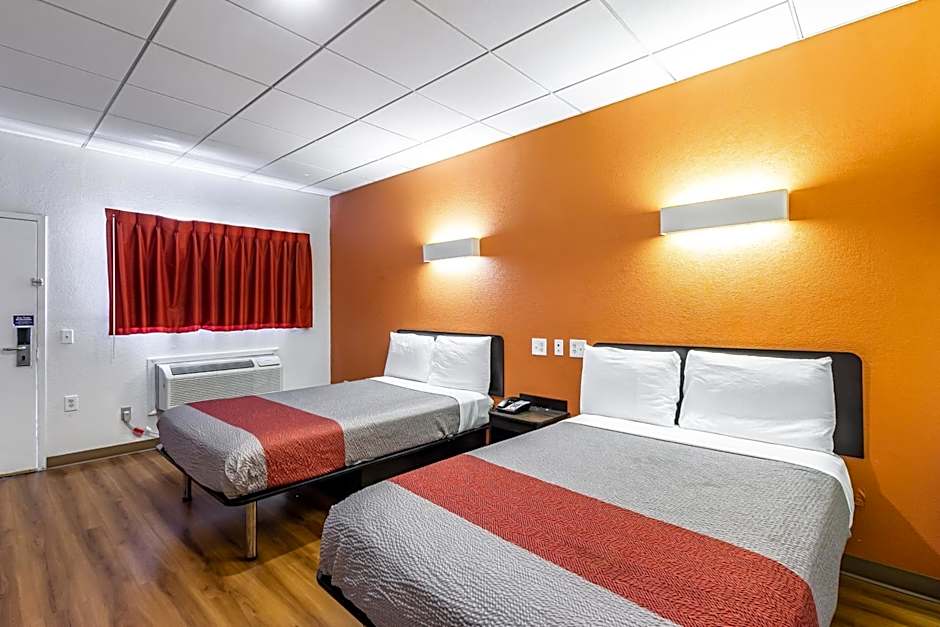 Motel 6 Elizabeth NJ Newark Liberty Intl Airport