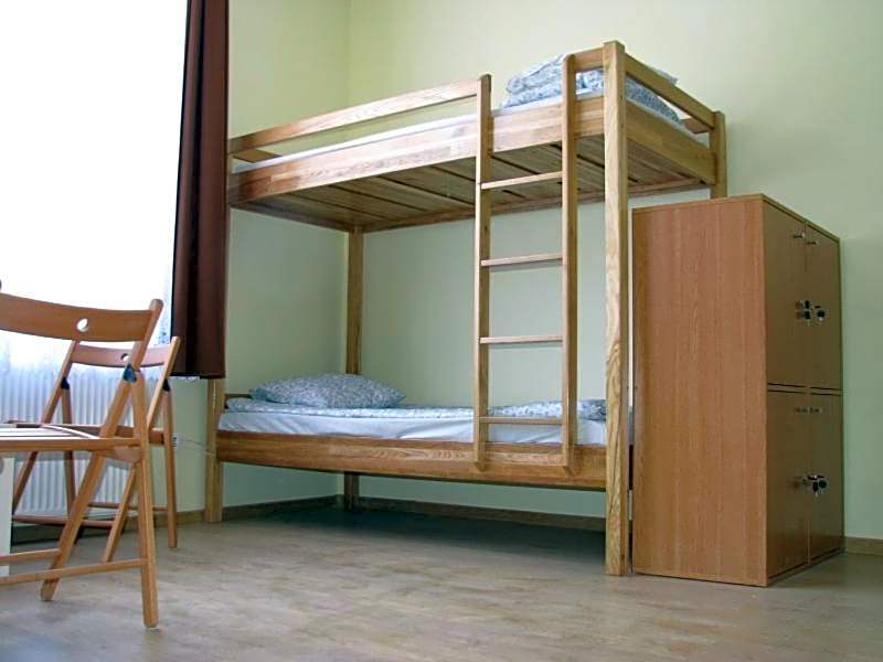 Hostel4u