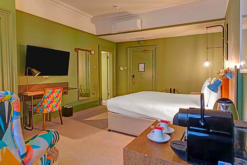 Bristol Grand Hotel By Sunday