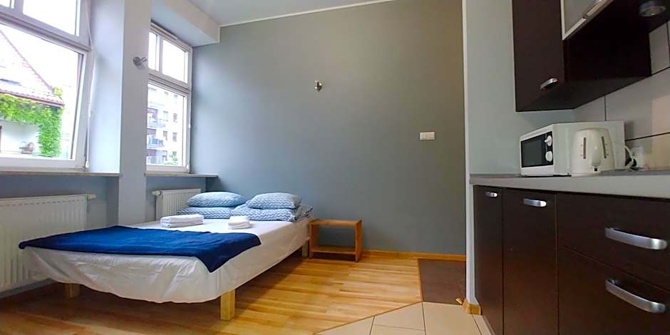 999 Aparthostel