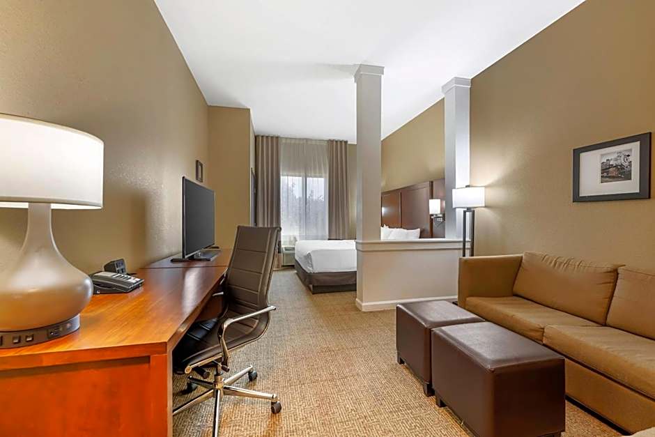 Comfort Suites West Omaha