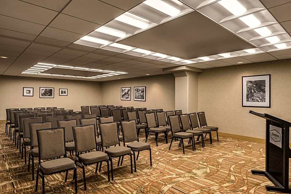 Hampton Inn By Hilton New York - Laguardia Airport