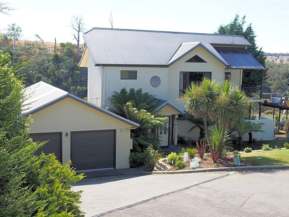Launceston Bed and Breakfast Retreat