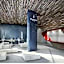 Stunning Penthouse Suite Waterfront 2BD 2BA