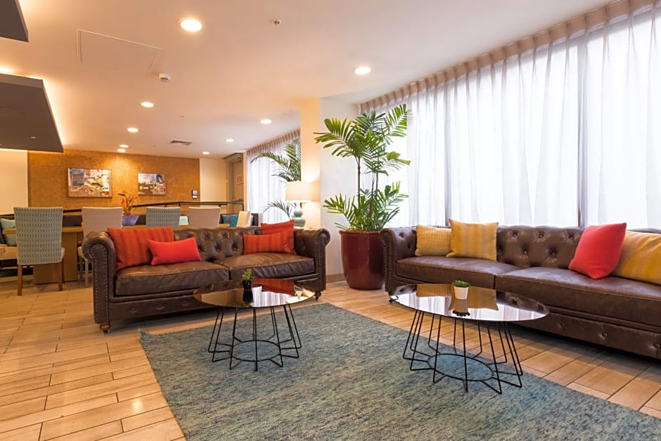 VIVE Hotel Waikiki
