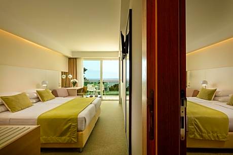 Standard Family Room with Extra Bed and Sea Side Balcony