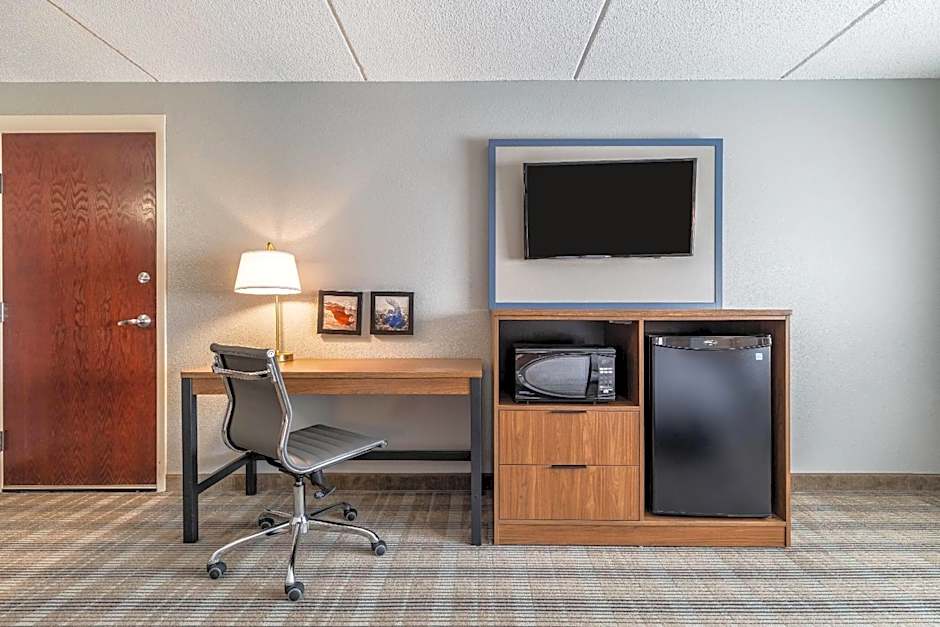 AmericInn by Wyndham Mounds View Minneapolis