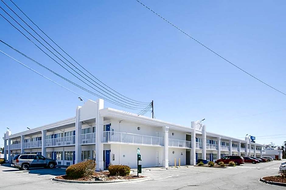 Motel 6-Jacksonville, NC