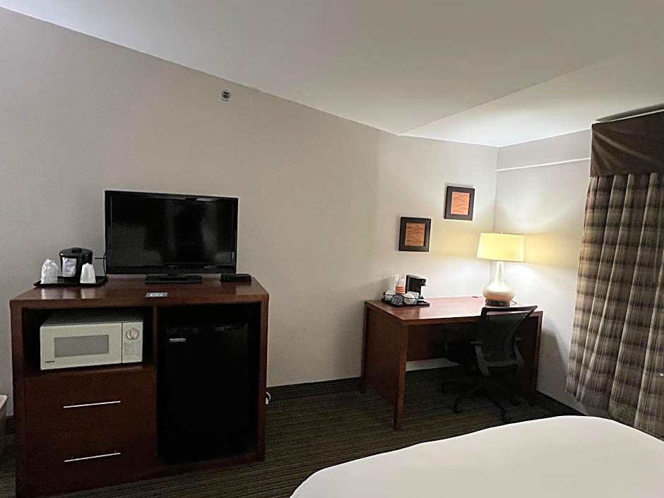Country Inn & Suites by Radisson, Battle Creek, MI