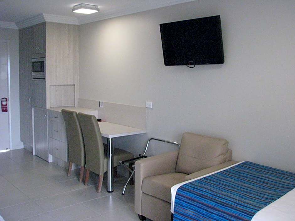 Cardwell Beachcomber Motel & Tourist Park