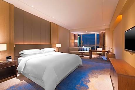 Deluxe King Room with Sea View