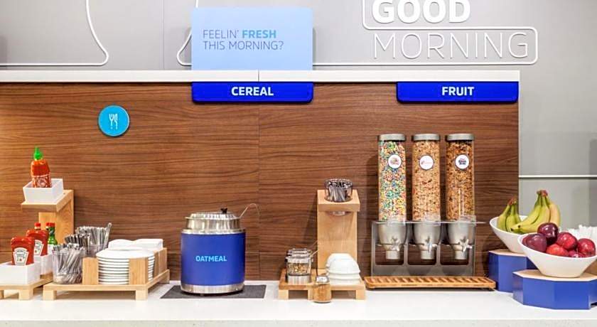 Holiday Inn Express & Suites Cushing by IHG
