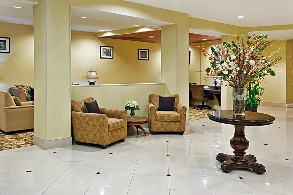 HOLIDAY INN EXPRESS SAVANNAH AIRPORT By IHG