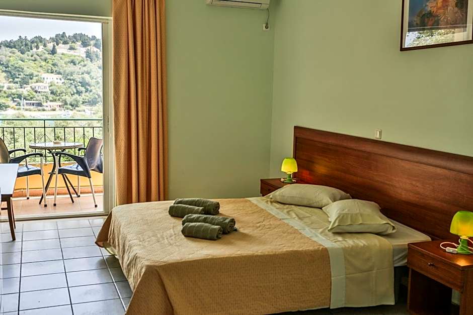 Amfitriti Hotel & Studios