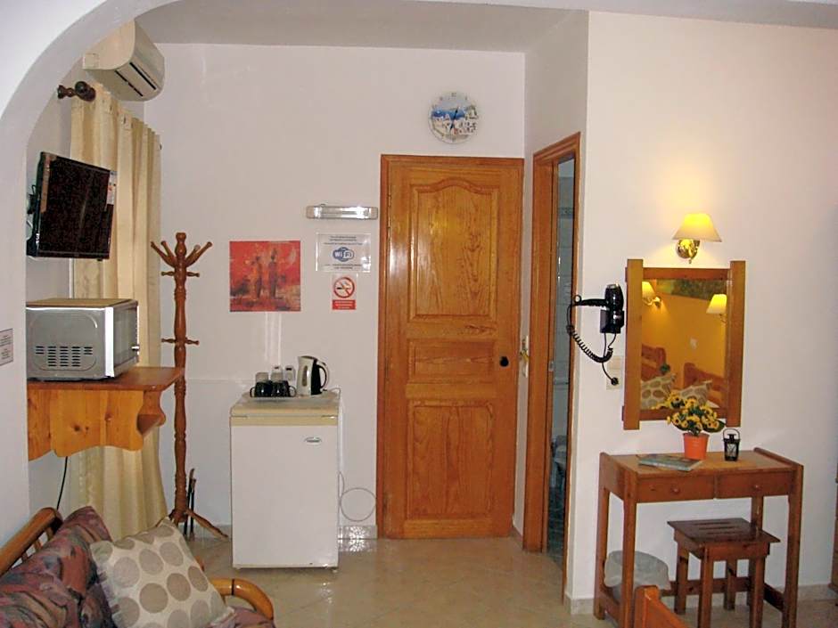 Boussetil Rooms CapAnMat