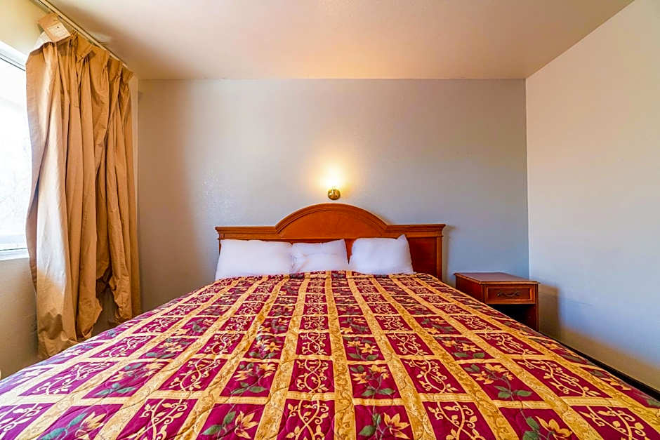 Castle Inn & Suites By OYO Chickasha