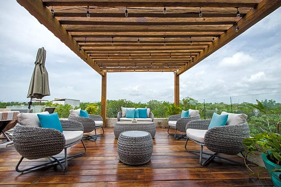 Naay Tulum Curamoria Collection