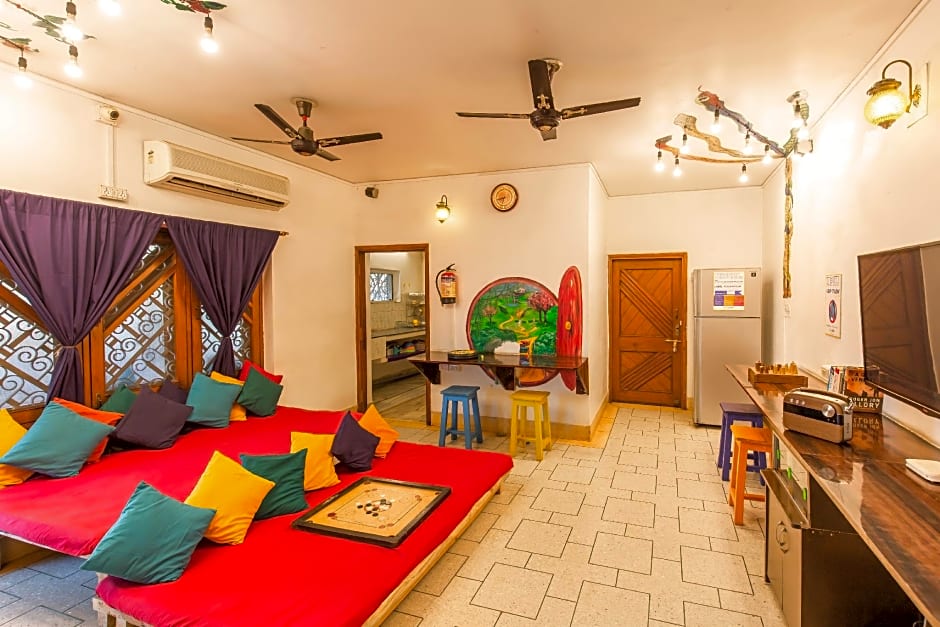 goSTOPS Lite Varanasi