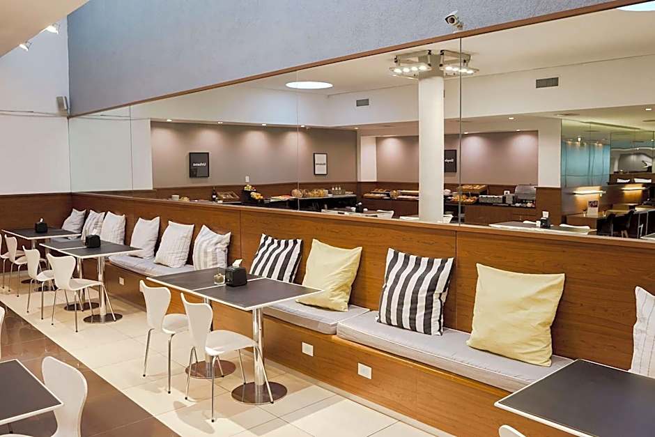 Dazzler by Wyndham Buenos Aires Maipu