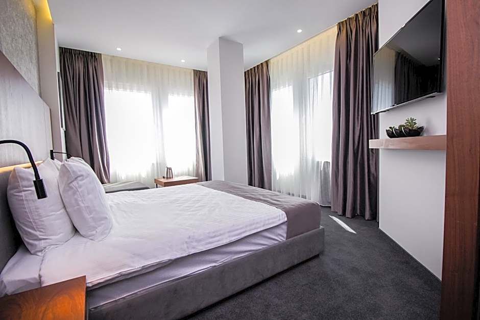 Hotel Bograd - Apartments & Lounge Station