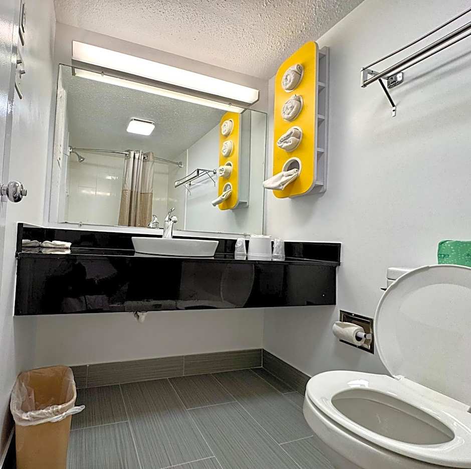 Motel 6-New Stanton, PA