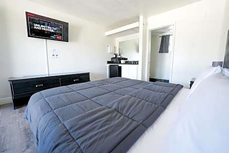 Deluxe King Room