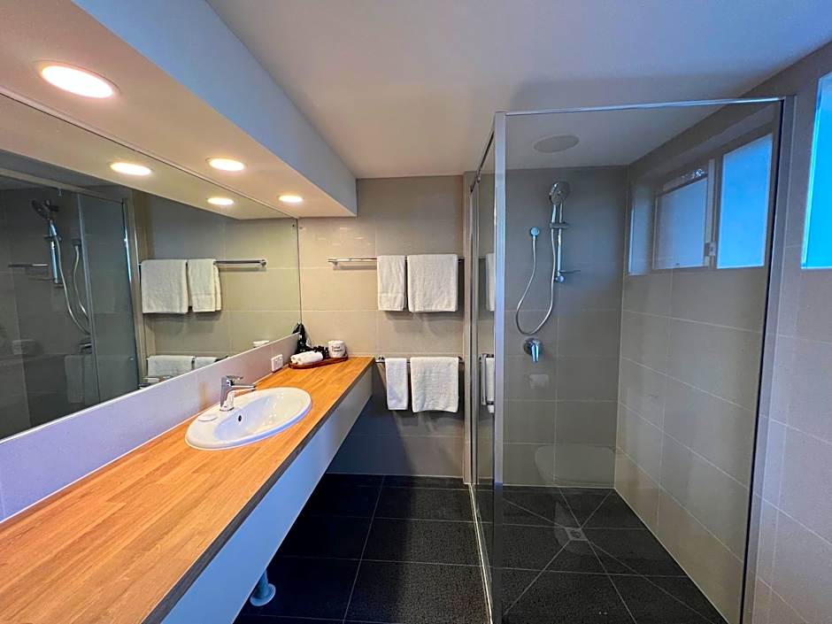 Summerhill Motor Inn - Adults Only