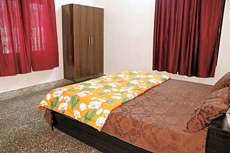 Hotel O Emerald P G H Prayag Guest House