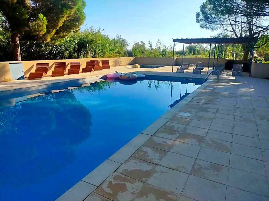 Mas de la Tour Carbonnière