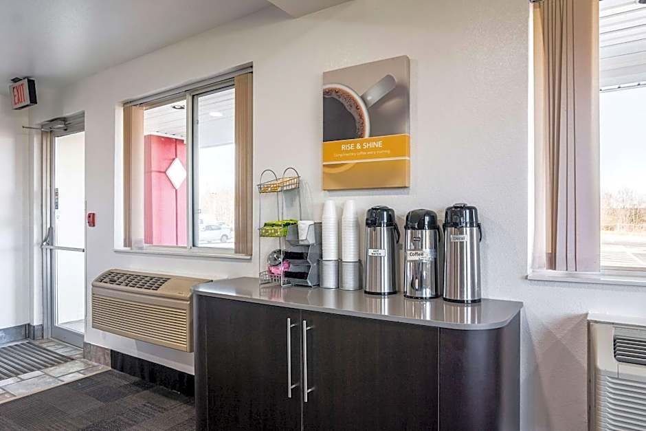 Motel 6-Barkeyville, PA