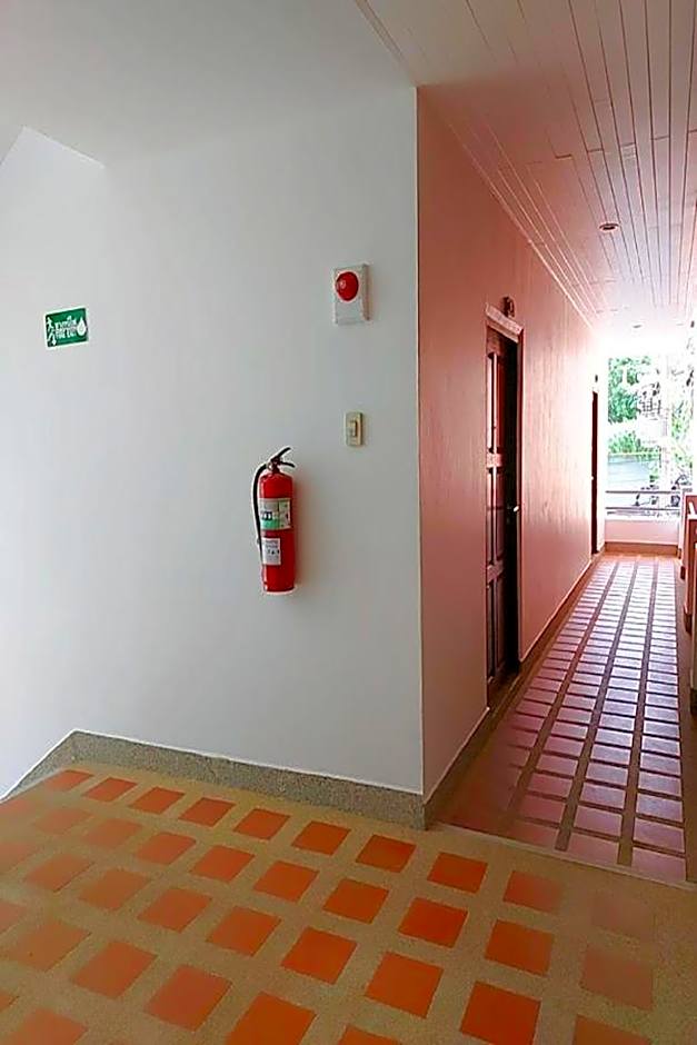 Aromdee @Naithon Beach