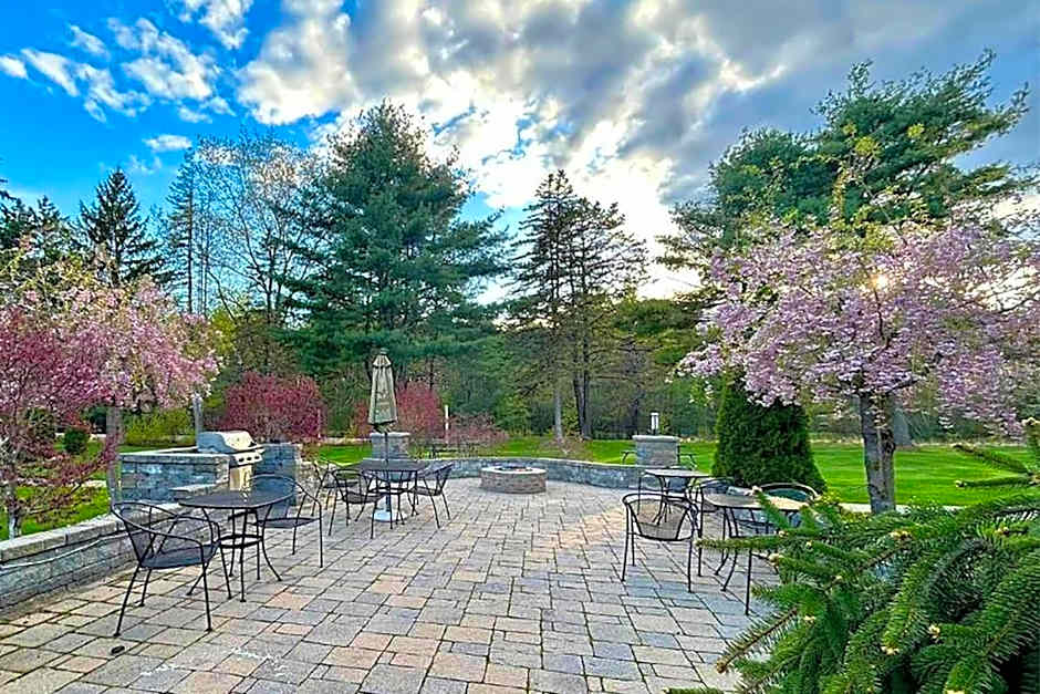 Golden Gables Inn Dazzler Select by Wyndham