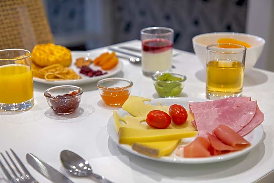 Novotel Suites Perpignan Centre Hotel