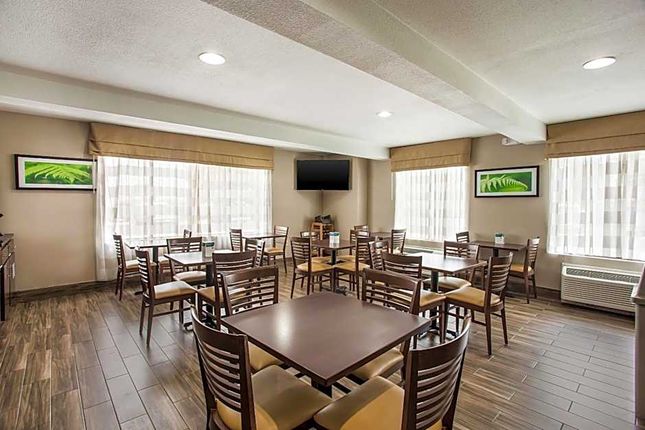 Quality Inn Kansas City International Airport