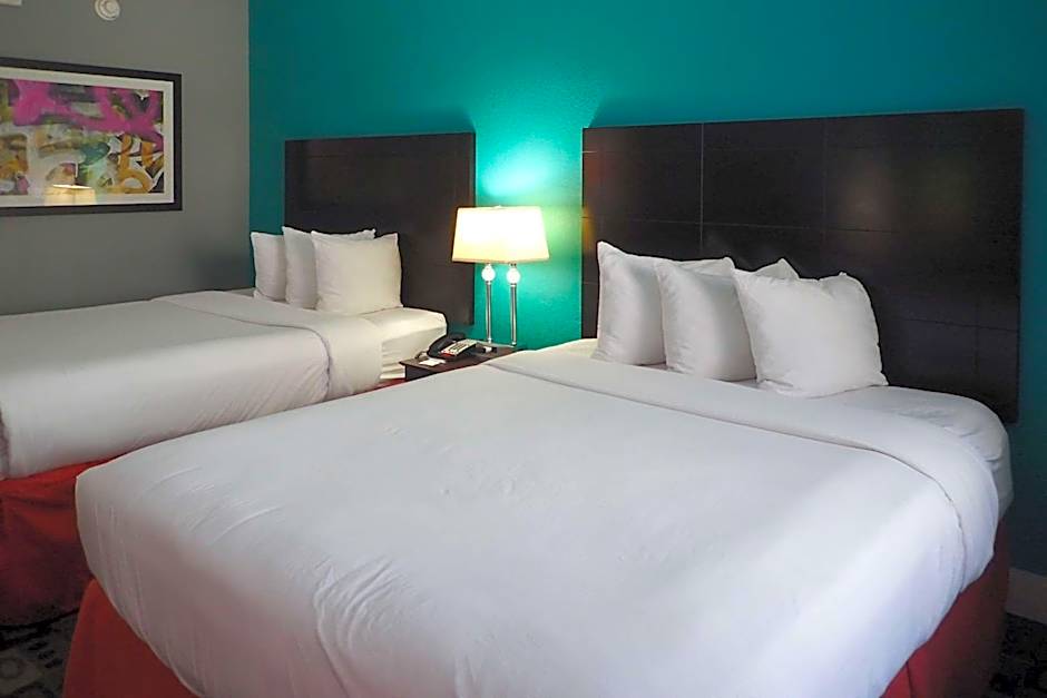 Clarion Inn