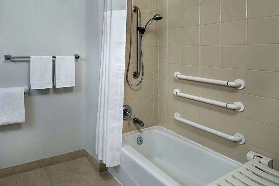 Courtyard by Marriott Miami Airport