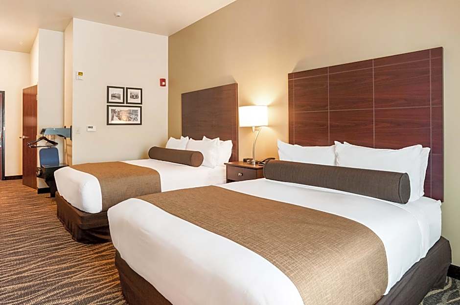 Cobblestone Hotel & Suites - Neenah