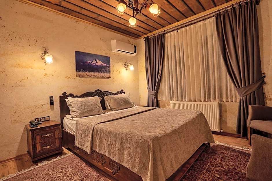 Milat Cave Hotel