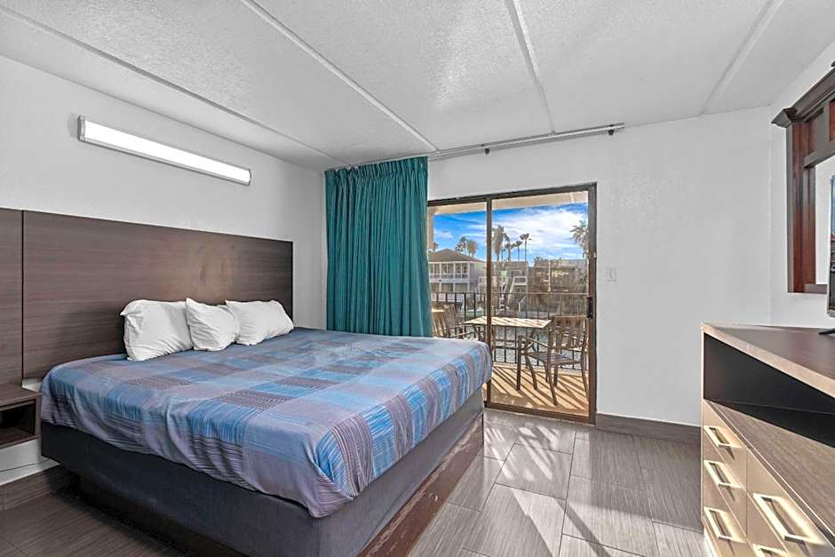 WindWater Hotel and Marina