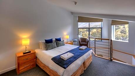 Studio Loft Apartment - 5 night min