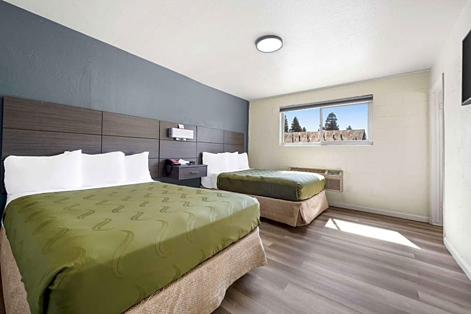 Econo Lodge Inn & Suites Heavenly Village Area