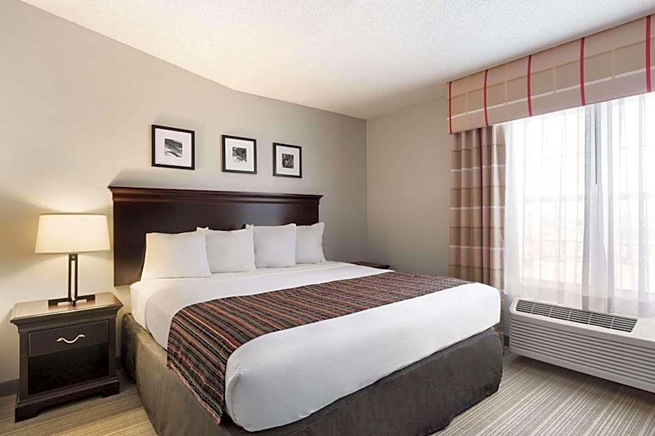 Country Inn & Suites by Radisson, Kearney, NE