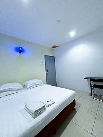 Double Deluxe Suite