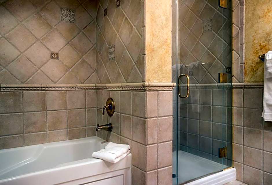 Landoll's Mohican Castle