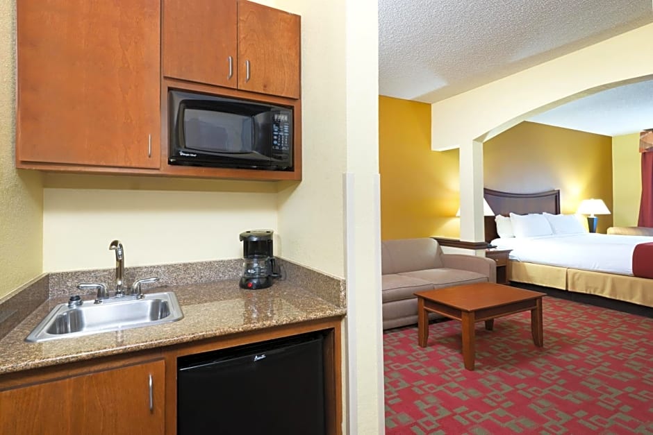 Holiday Inn Express Suites Little Rock West, an IHG Hotel