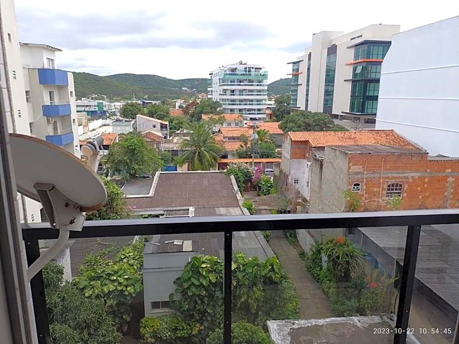 PRIME Beach e Praia do Forte a Pé e Polo Gourmet com carro no estacionamento.