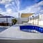 Nomads Party Hotel & Hostel