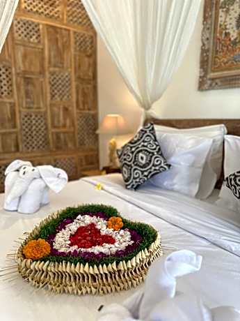 Junior Suite with Pool View