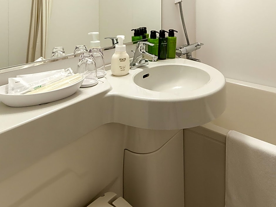 Y's Hotel Shin-Osaka
